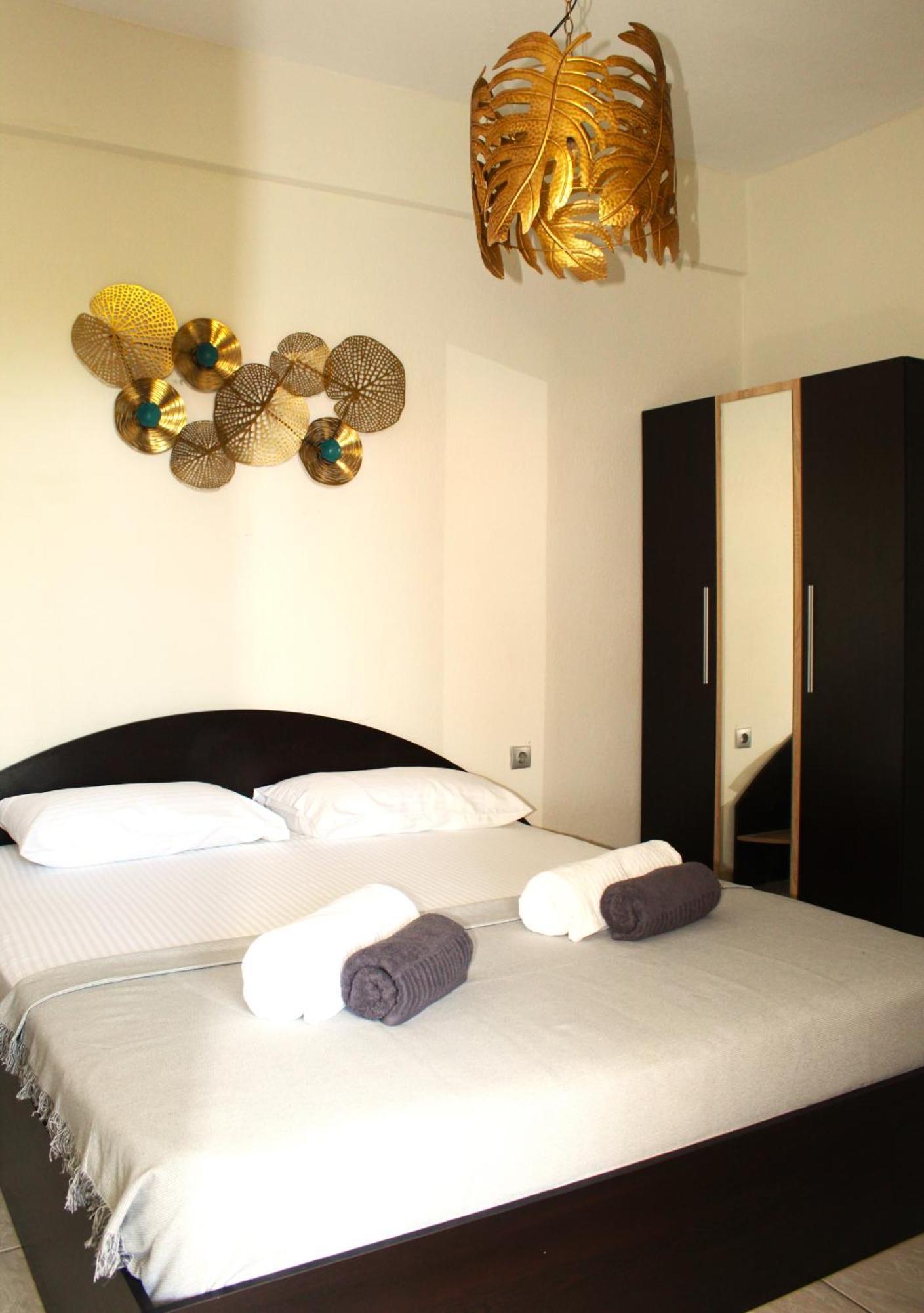 Azure Bliss Suites Nikíti Eksteriør bilde